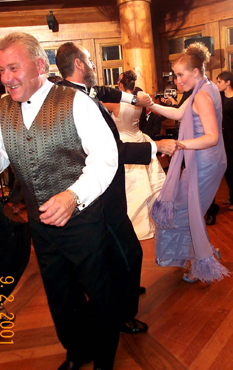 111neil tai dancing2